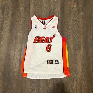 Adidas jersey men’s M white and red Lebron James Miami Heat